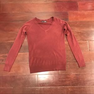 CUTE MAROON V-NECK TOP